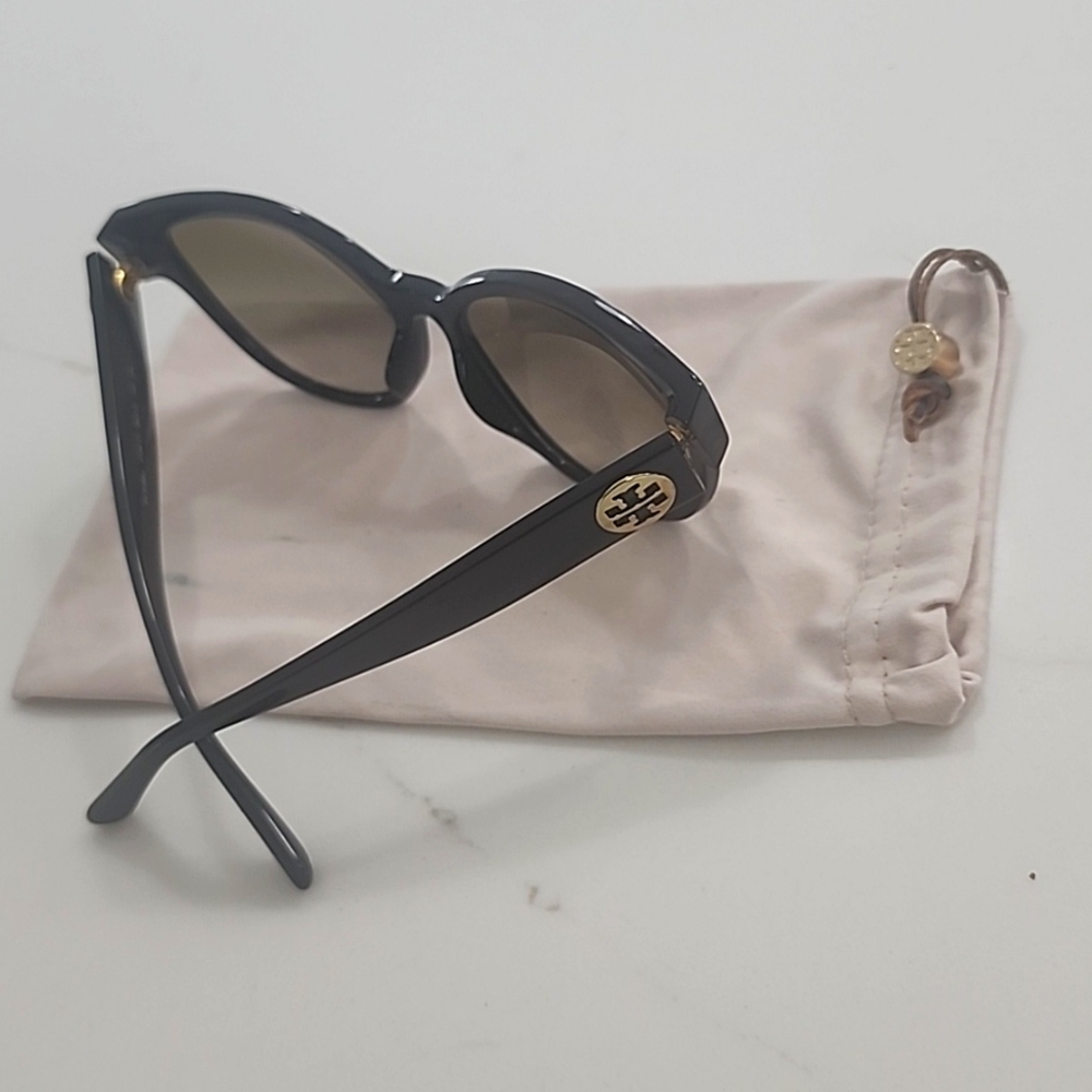 Tory Burch woman sunglasses